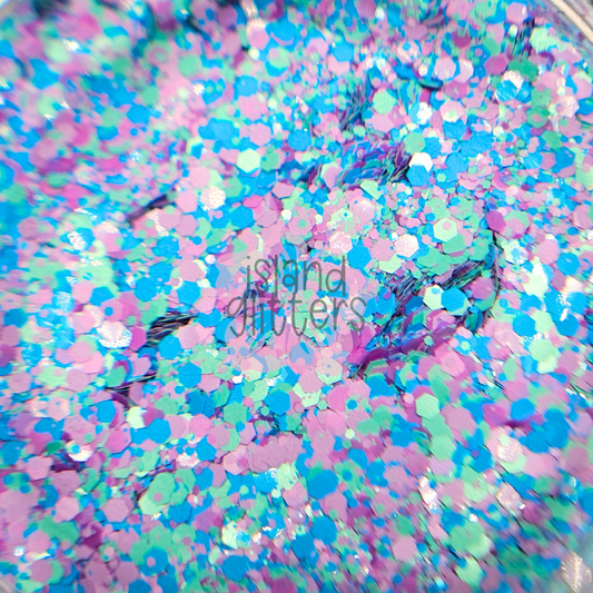MERMAID KISSES