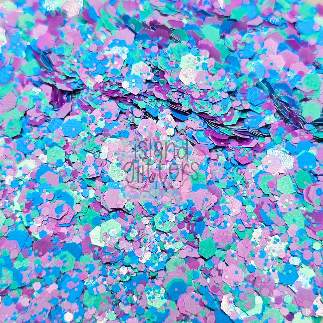 MERMAID KISSES